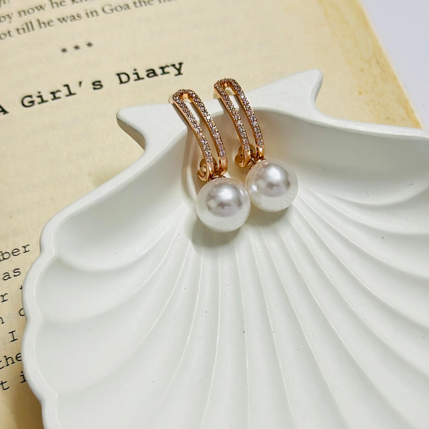 Luminous Pearls Earrings ( 2in1 ) -18k Gold Plated