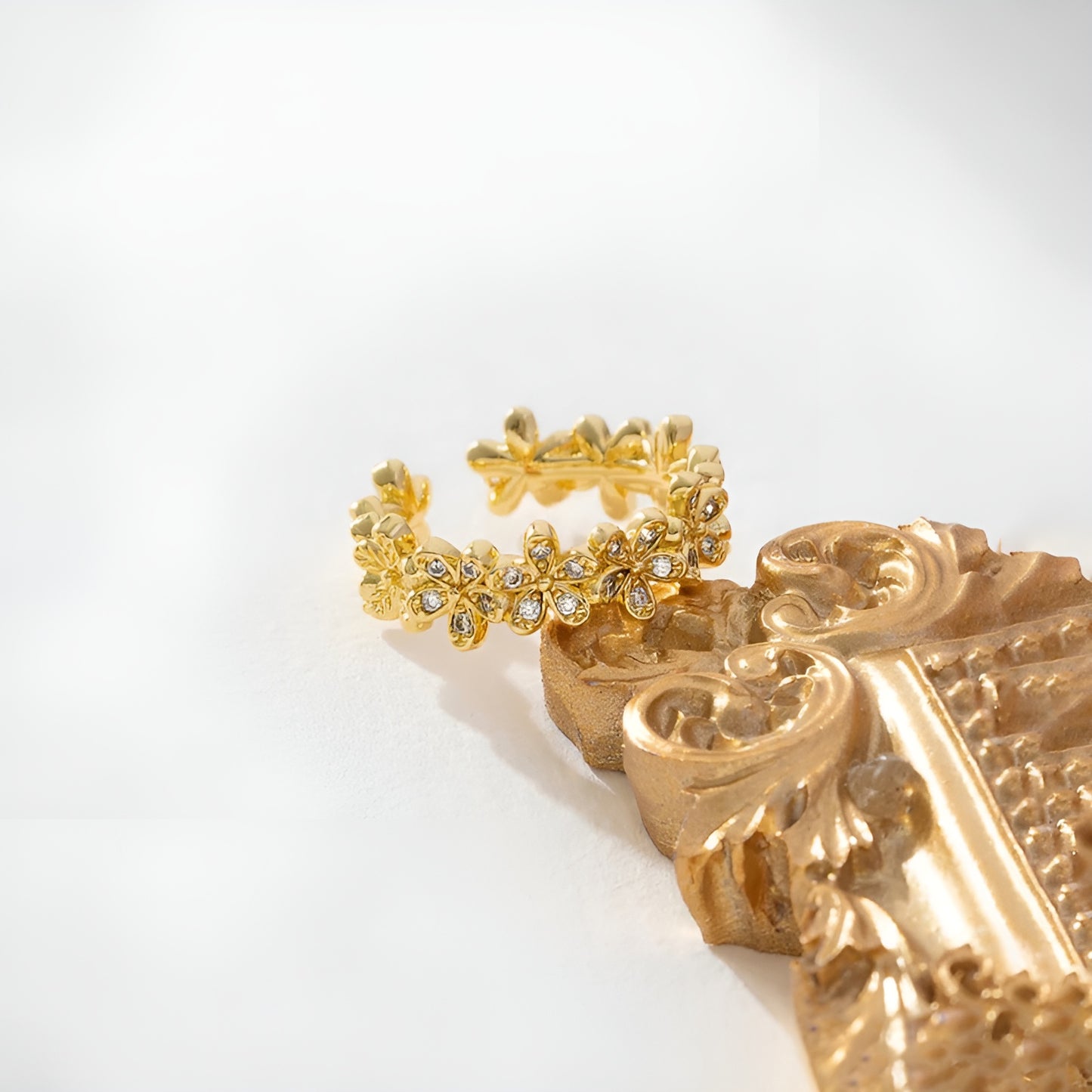 FLORA FLAIR 18K GOLD PLATED RING