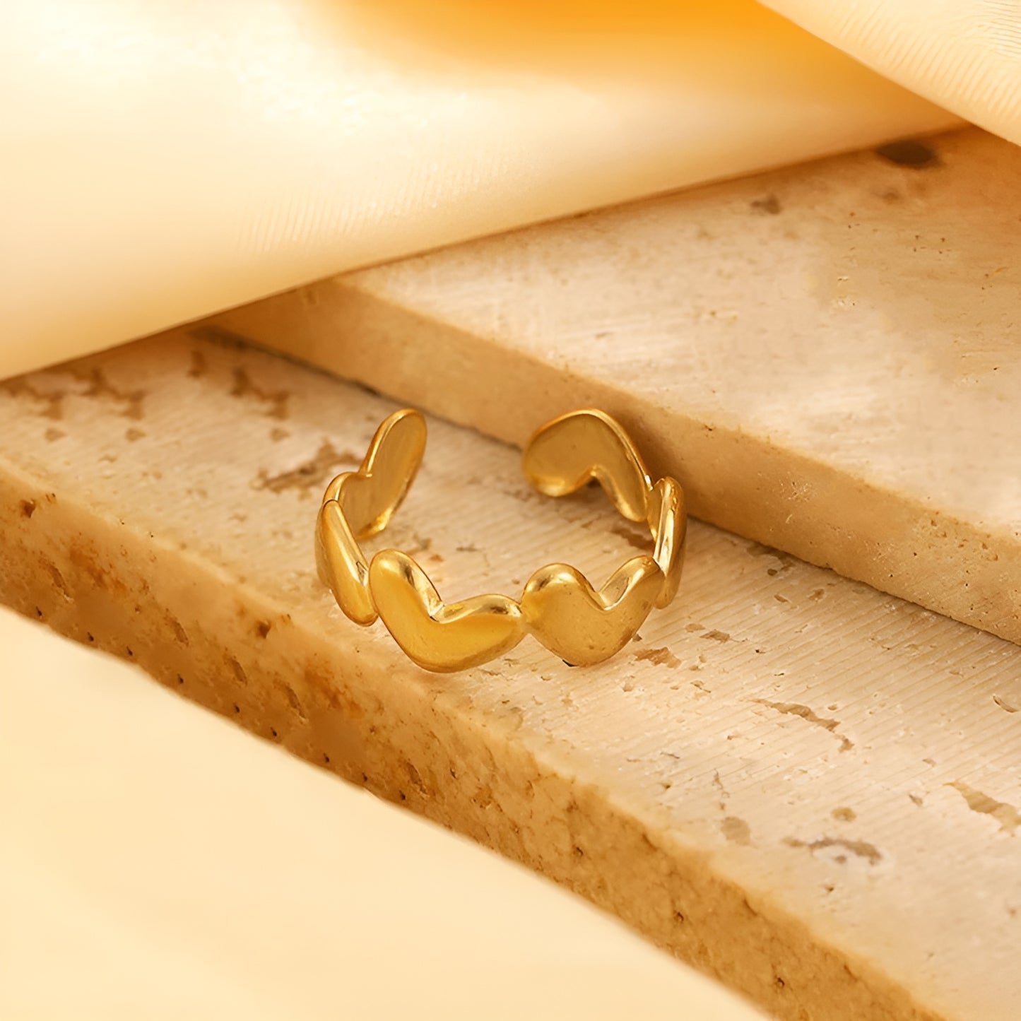 HERA HEARTS 18K GOLD PLATED RING ( LIGHT WEIGHT )