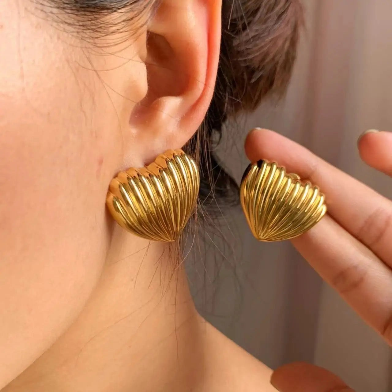 Quinn Heart Earrings -18k Gold Plated