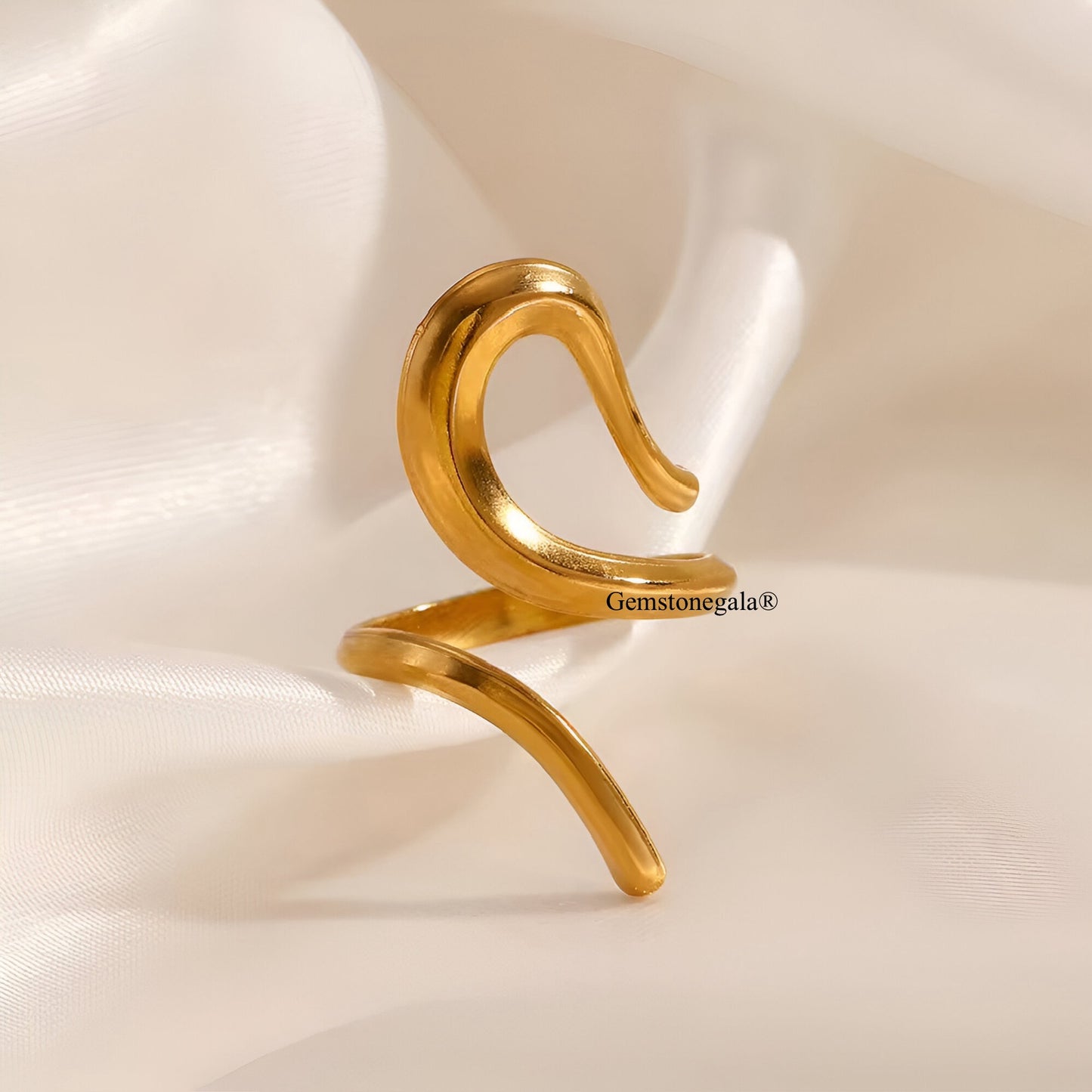 ORIANA 18K GOLD PLATED RING