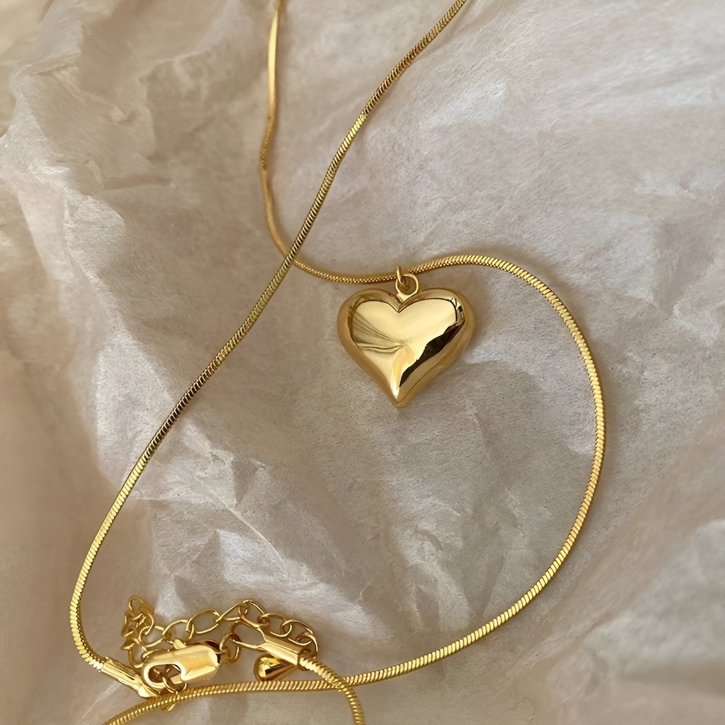 Auré Heart Necklace