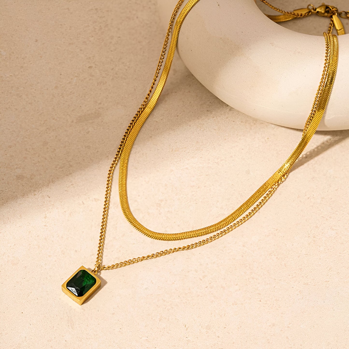 Emerald Élan Necklace -18k Gold Plated