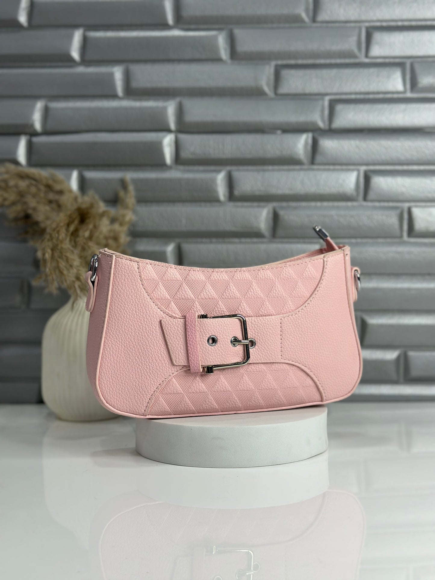 Quinn Sling Bag