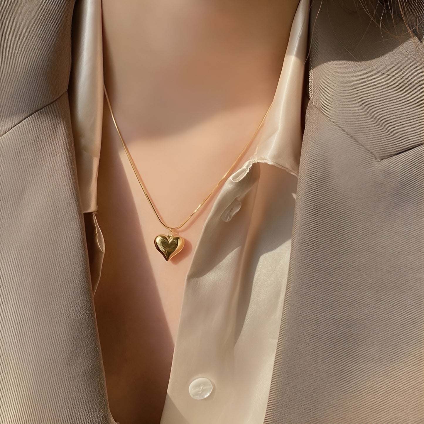 Auré Heart Necklace