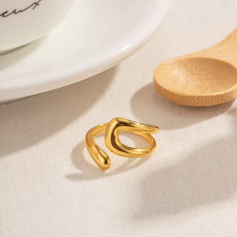 VELORA 18K GOLD PLATED RING