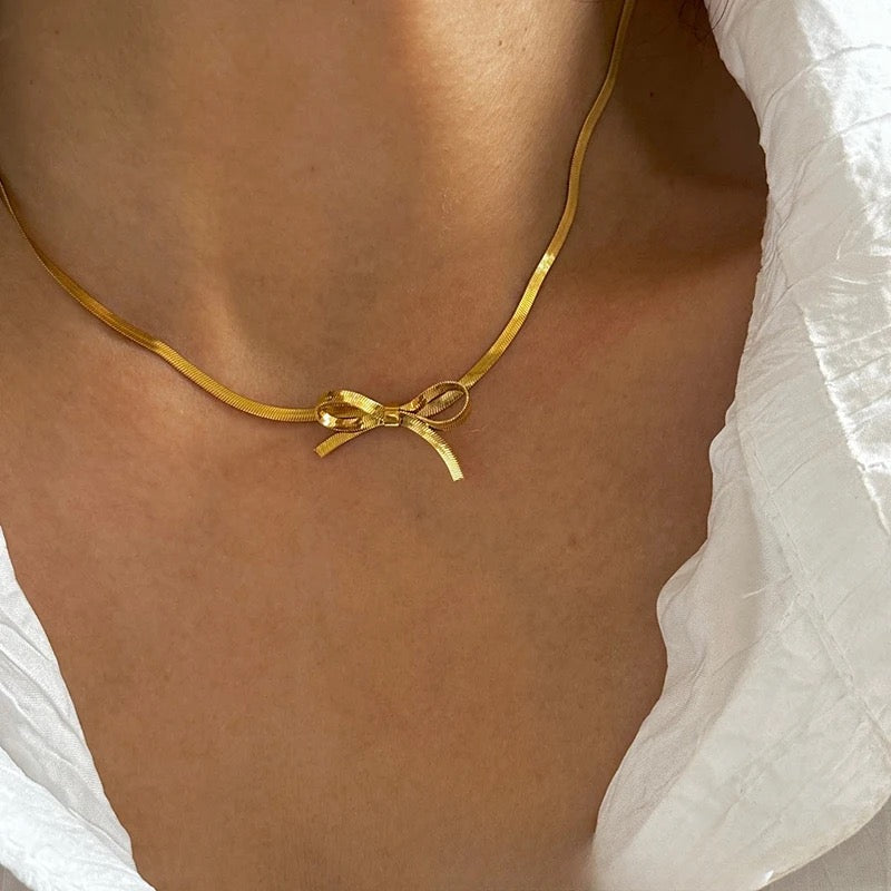 Bowtiful Necklace -18k Gold Plated