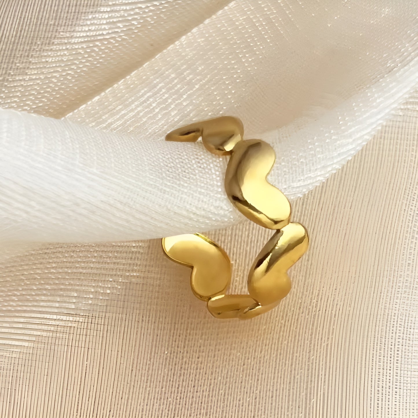 HERA HEARTS 18K GOLD PLATED RING ( LIGHT WEIGHT )