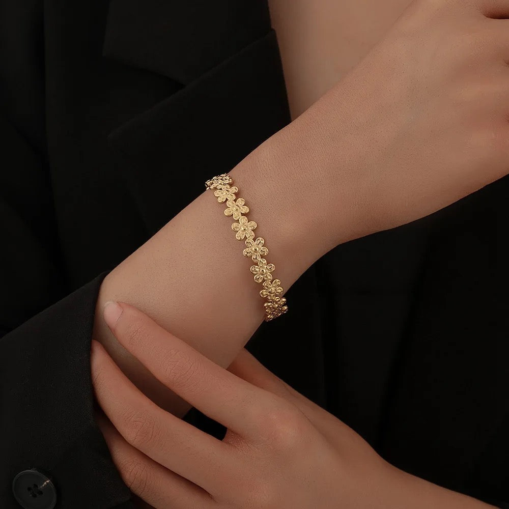 Floret Kada -18k Gold Plated
