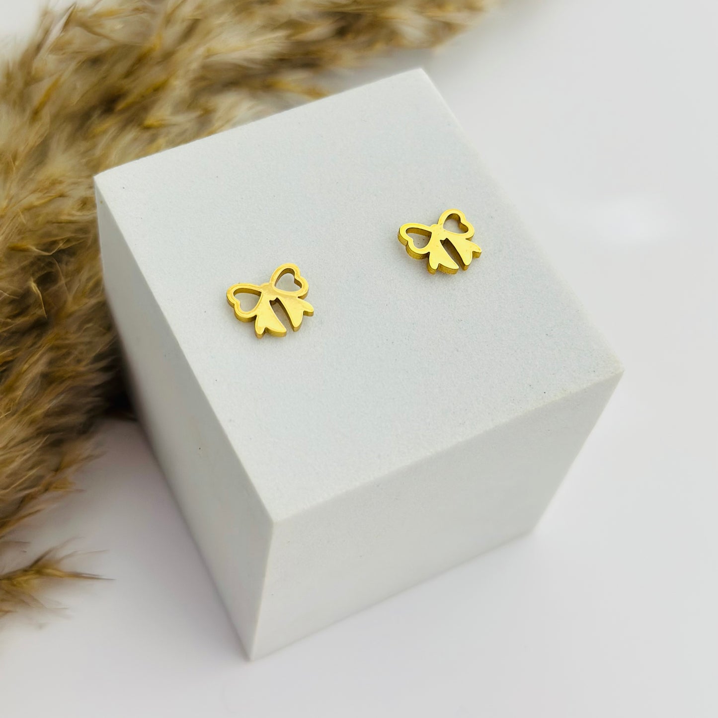 Luna Bow Stud -18k Gold Plated