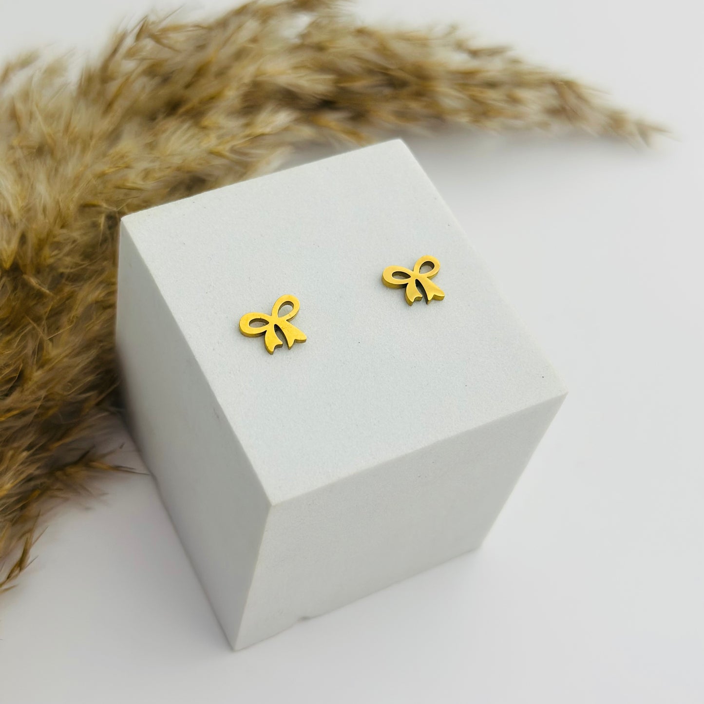 Bow Belle Stud -18k Gold Plated