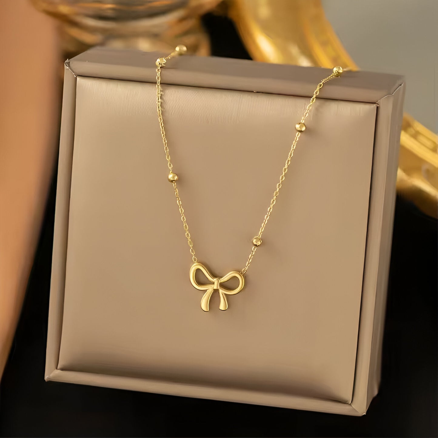 Amora Bow Necklace