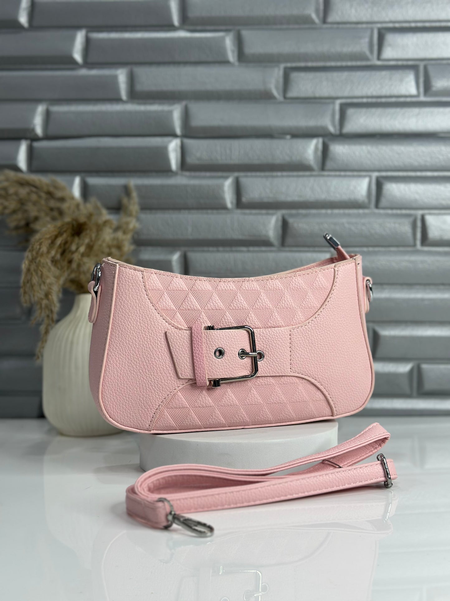 Quinn Sling Bag