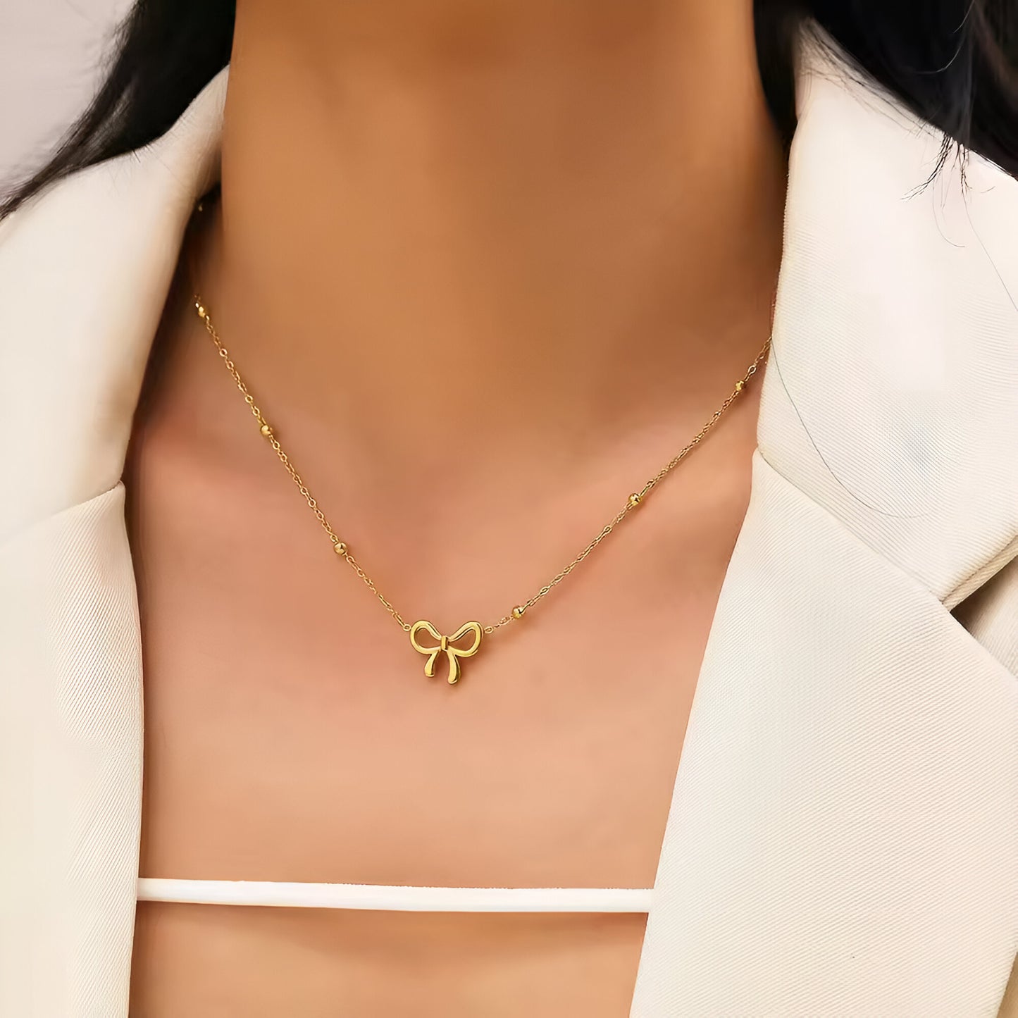 Amora Bow Necklace