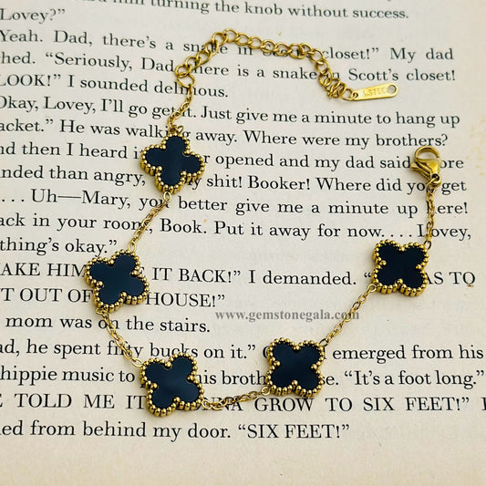 CloverCrest Bracelet