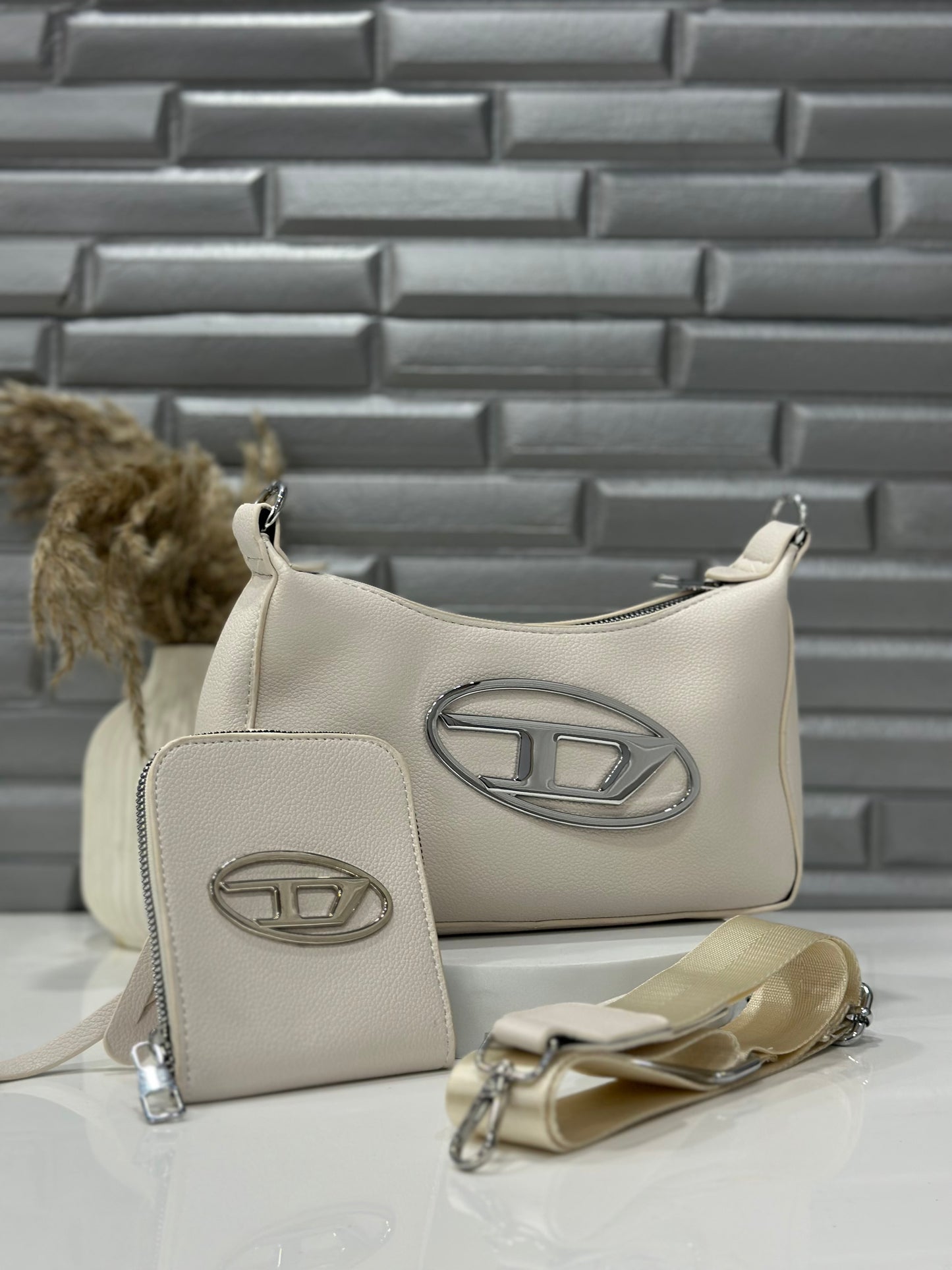 Nova Sling Bag