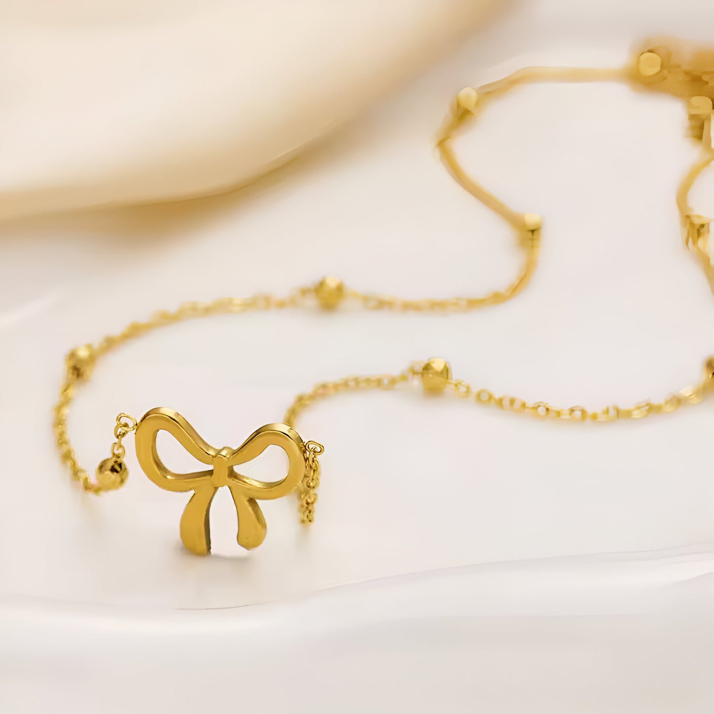 Amora Bow Necklace