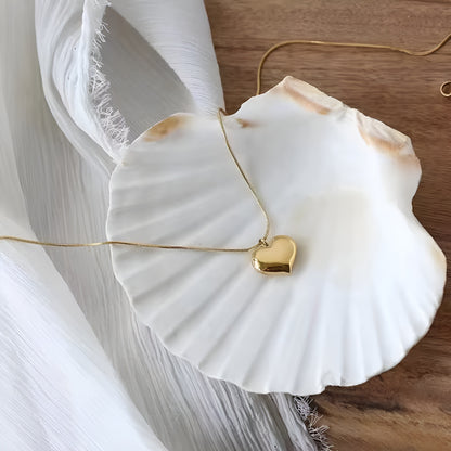 Auré Heart Necklace