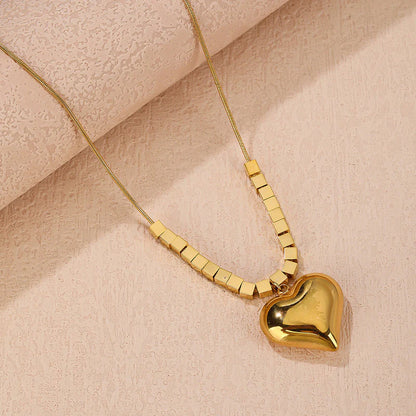 Coraline necklace