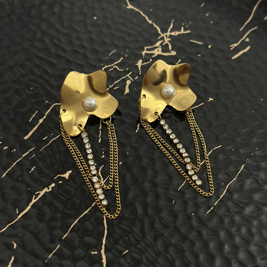 Noa Pearl Earrings -18k Gold Plated