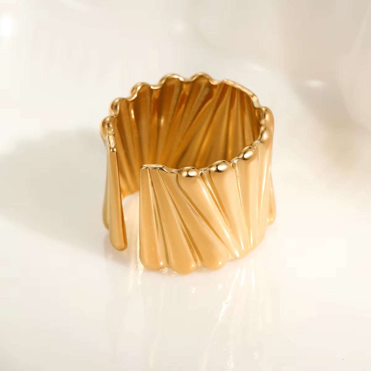 NYX 18K GOLD PLATED RING