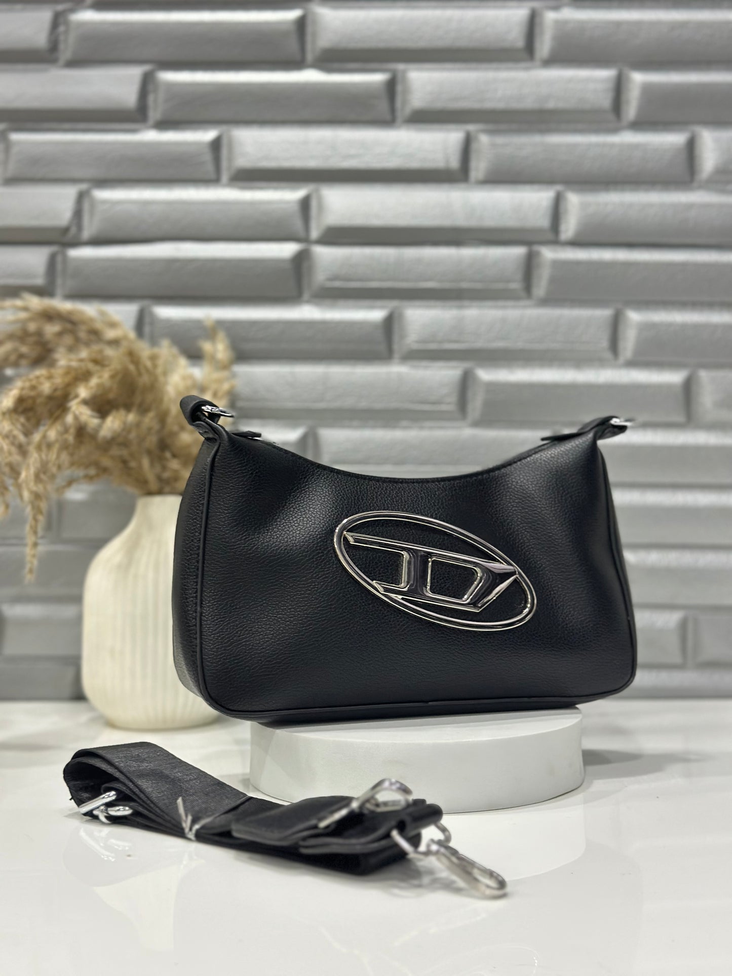 Nova Sling Bag