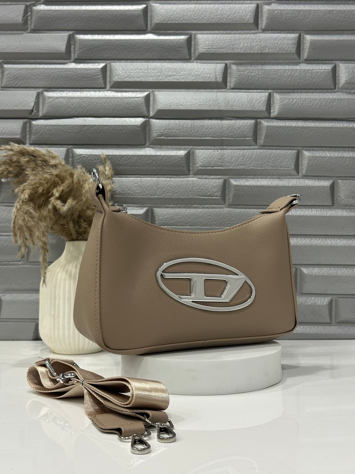 Nova Sling Bag