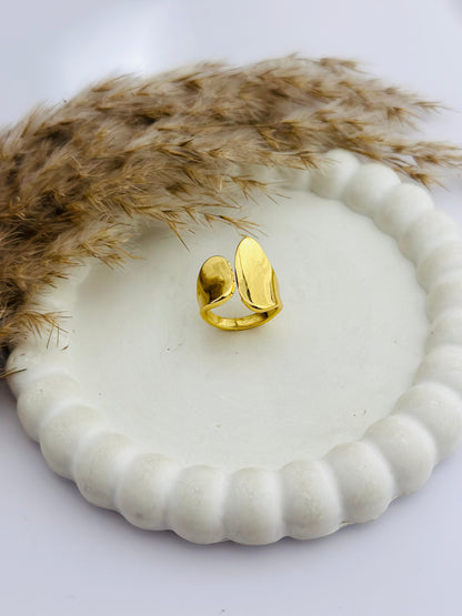 NOEMI 18K GOLD PLATED RING