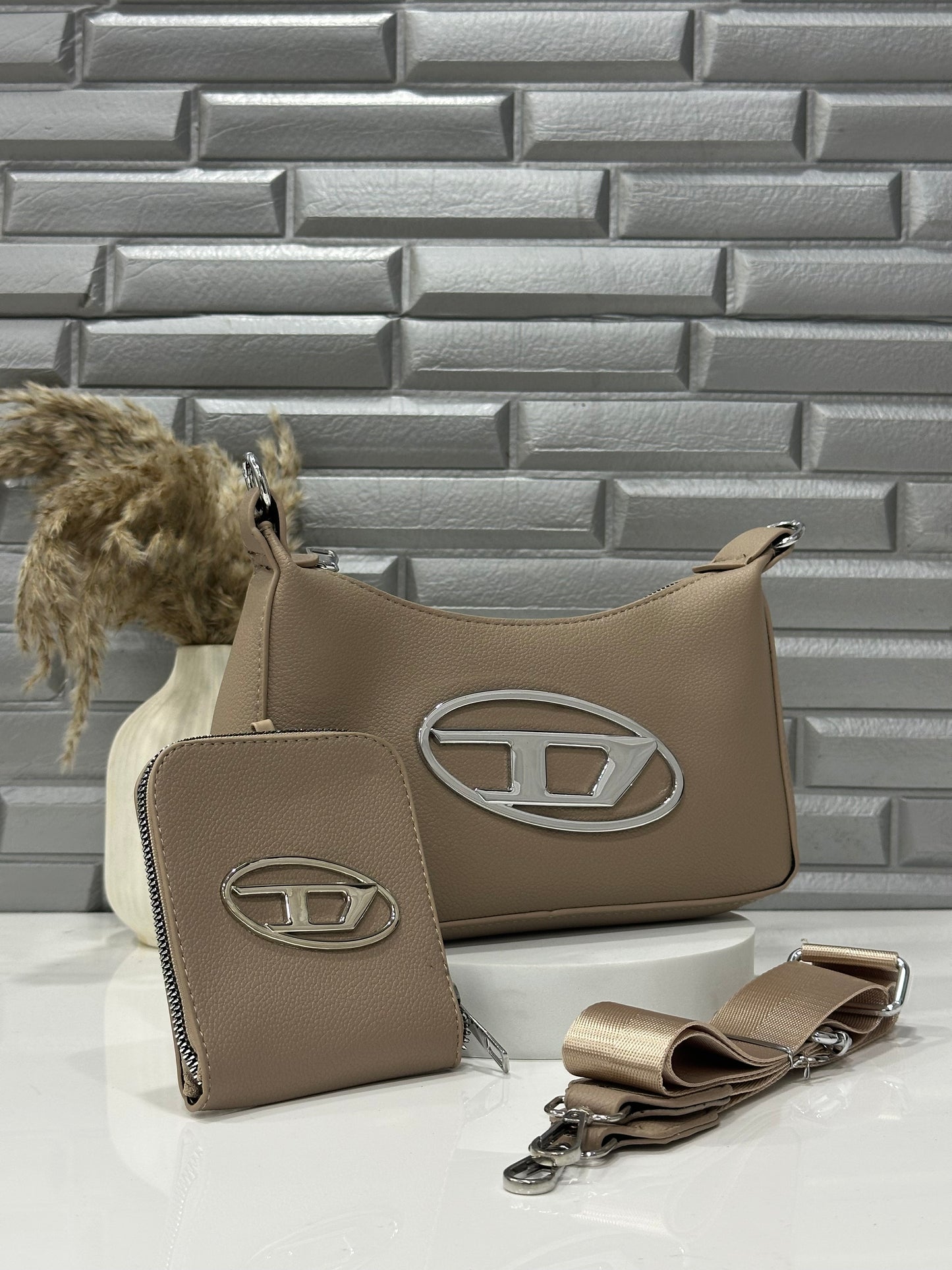 Nova Sling Bag