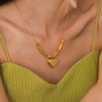 Coraline necklace