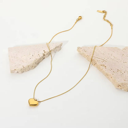 Auré Heart Necklace