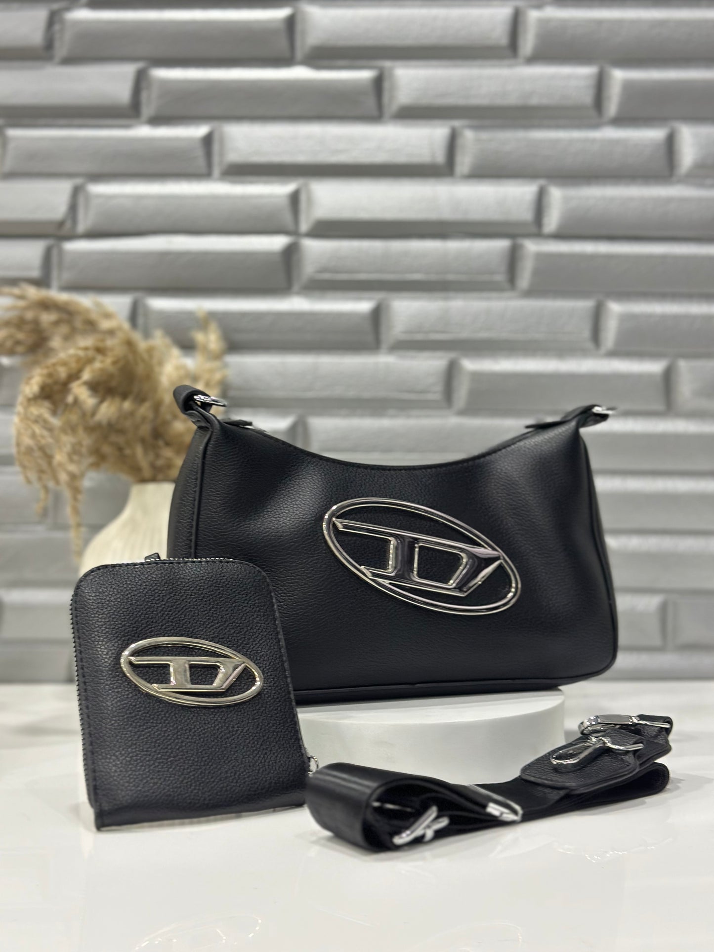 Nova Sling Bag