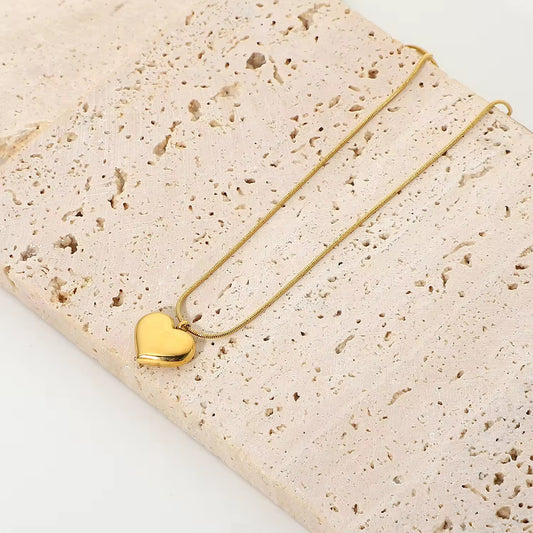 Auré Heart Necklace