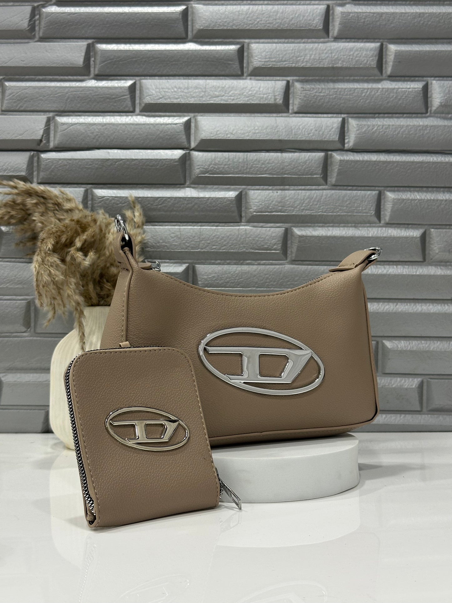 Nova Sling Bag